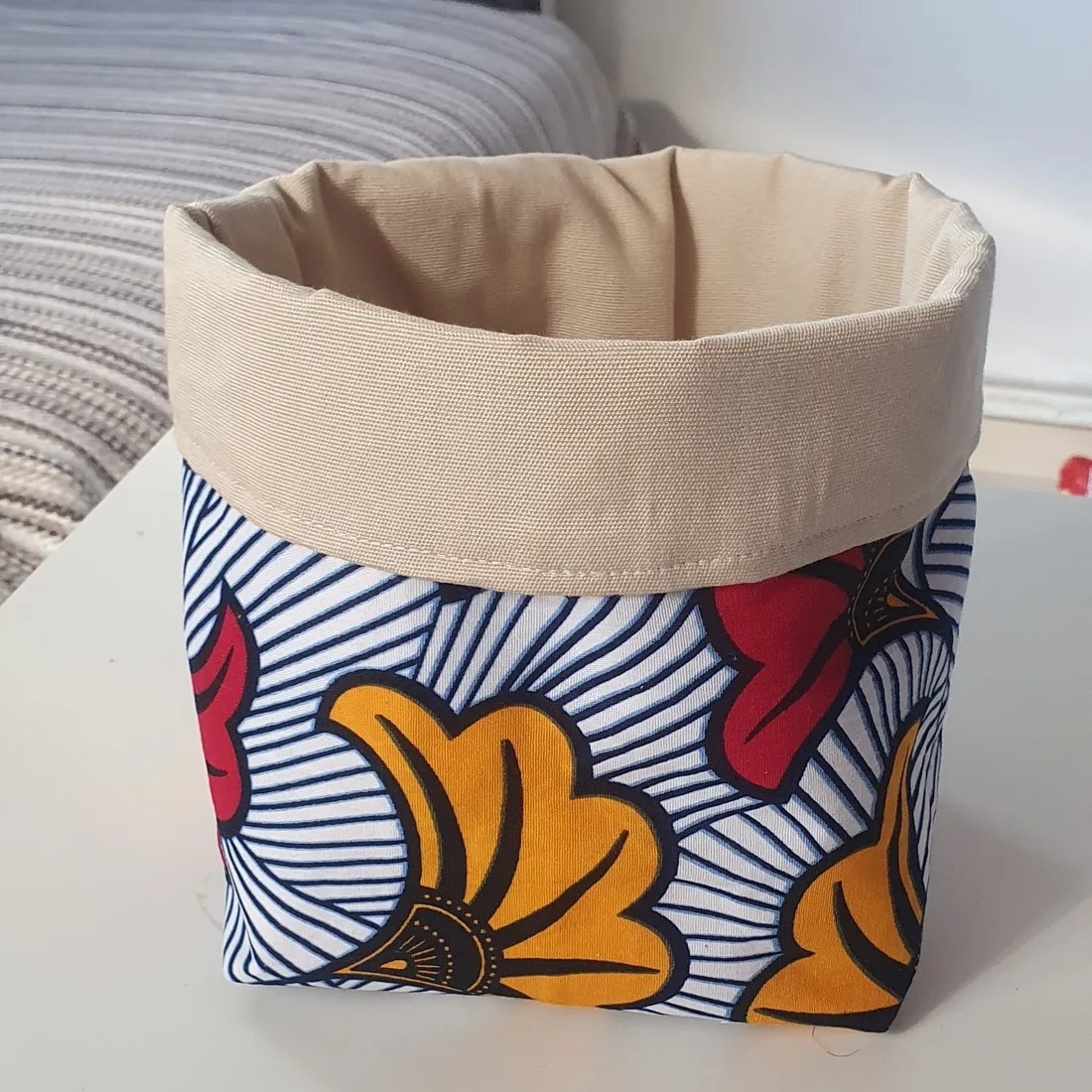 Doudous et peluches en tissu wax cousus main à l'atelier Caliste Couture